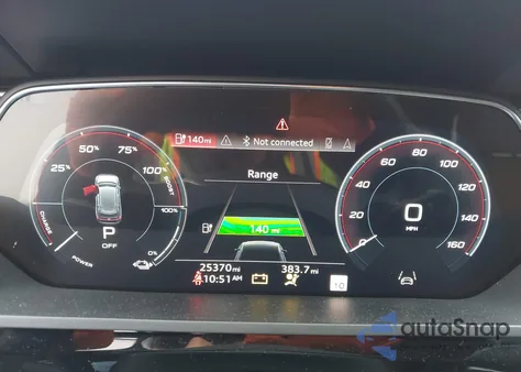 2022 Audi E-Tron Chronos Quattro z USA, uszkodzony, nr VIN WA1VABGEXNB015255